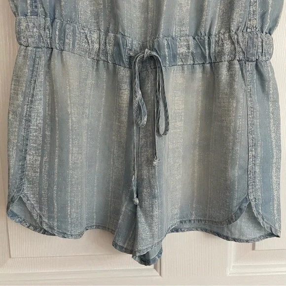 Bella Dahl Sleeveless Romper Blue and White - Picture 5 of 8